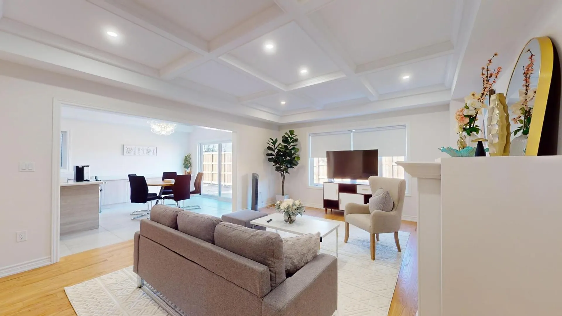 New Custom-Built House In Toronto Villa Canada