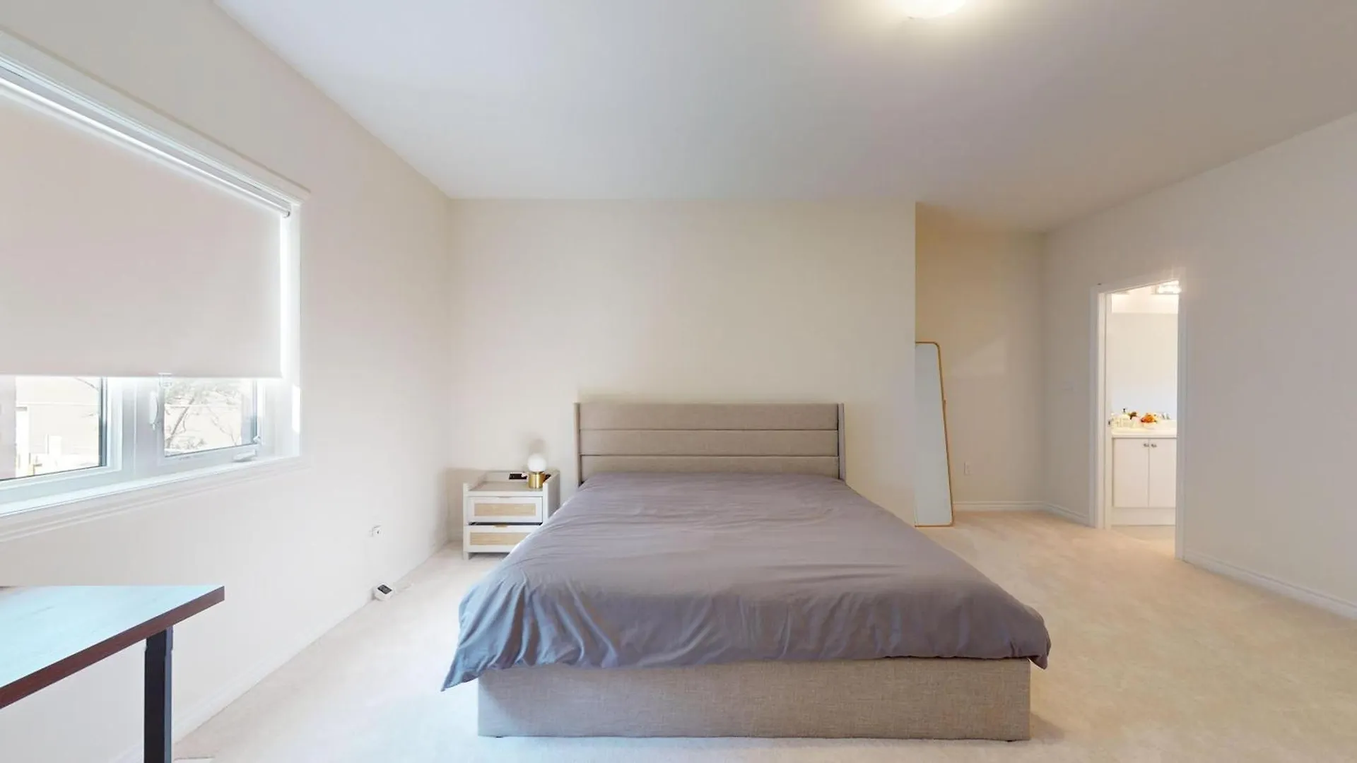 New Custom-Built House In Toronto Villa Vakantiehuis